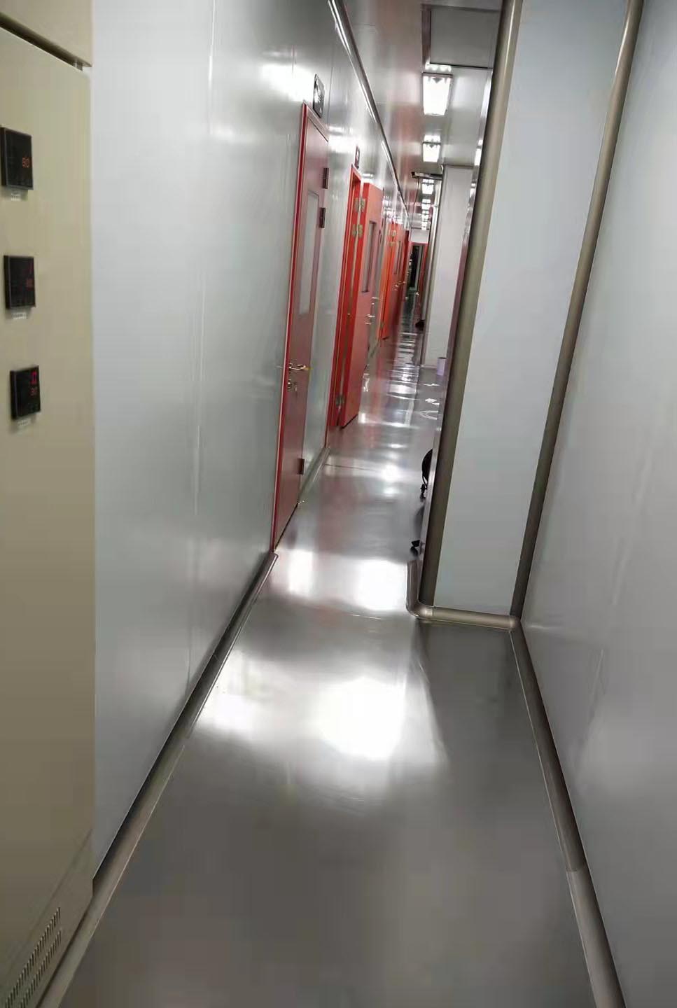 无尘自动<a href='//m.chiustudio.com/' target='_blank' title='喷漆设备' style='color:#eb2828'><strong>喷漆设备</strong></a>.jpg